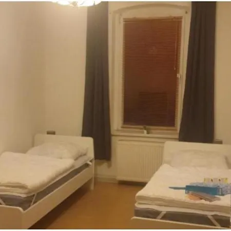 Monteurwohnung Bei Nina 2ogl Apartmán *